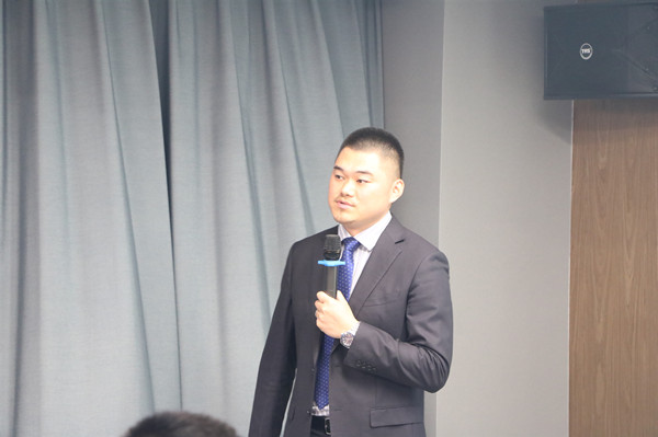 魏巍刑委会授课2_副本.jpg 魏巍刑委会授课2_副本.jpg